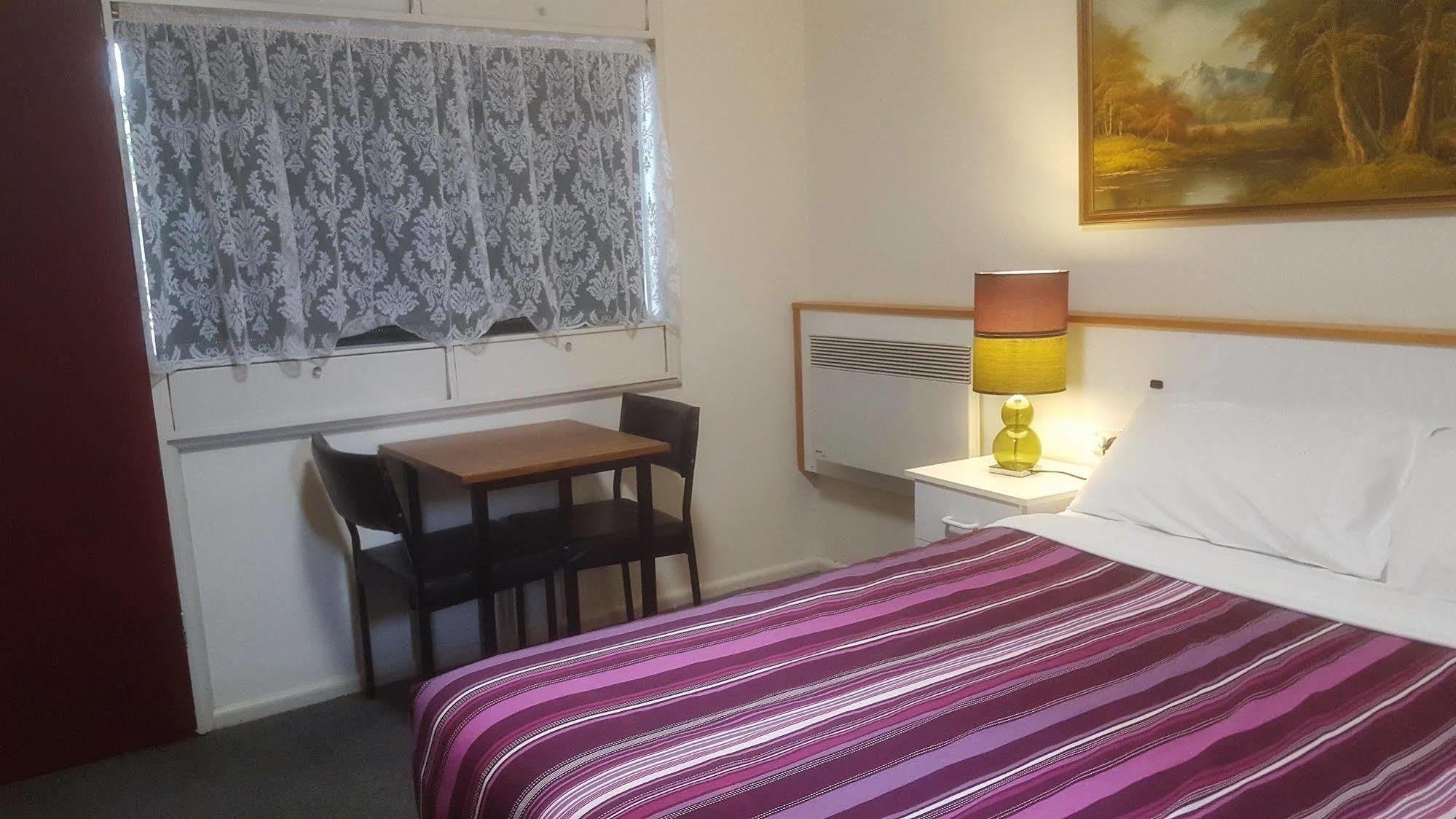 Clunes Motel ภายนอก รูปภาพ