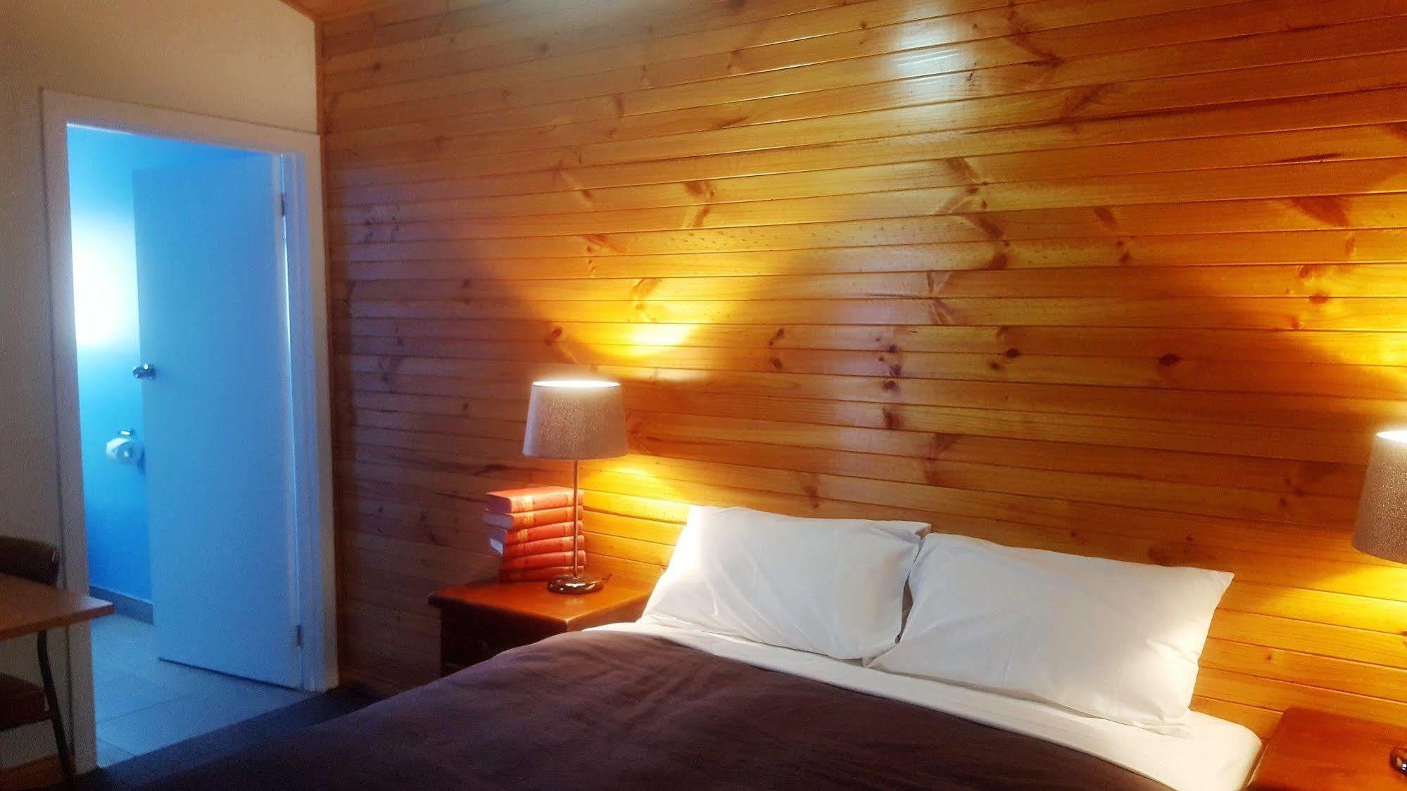 Clunes Motel ภายนอก รูปภาพ