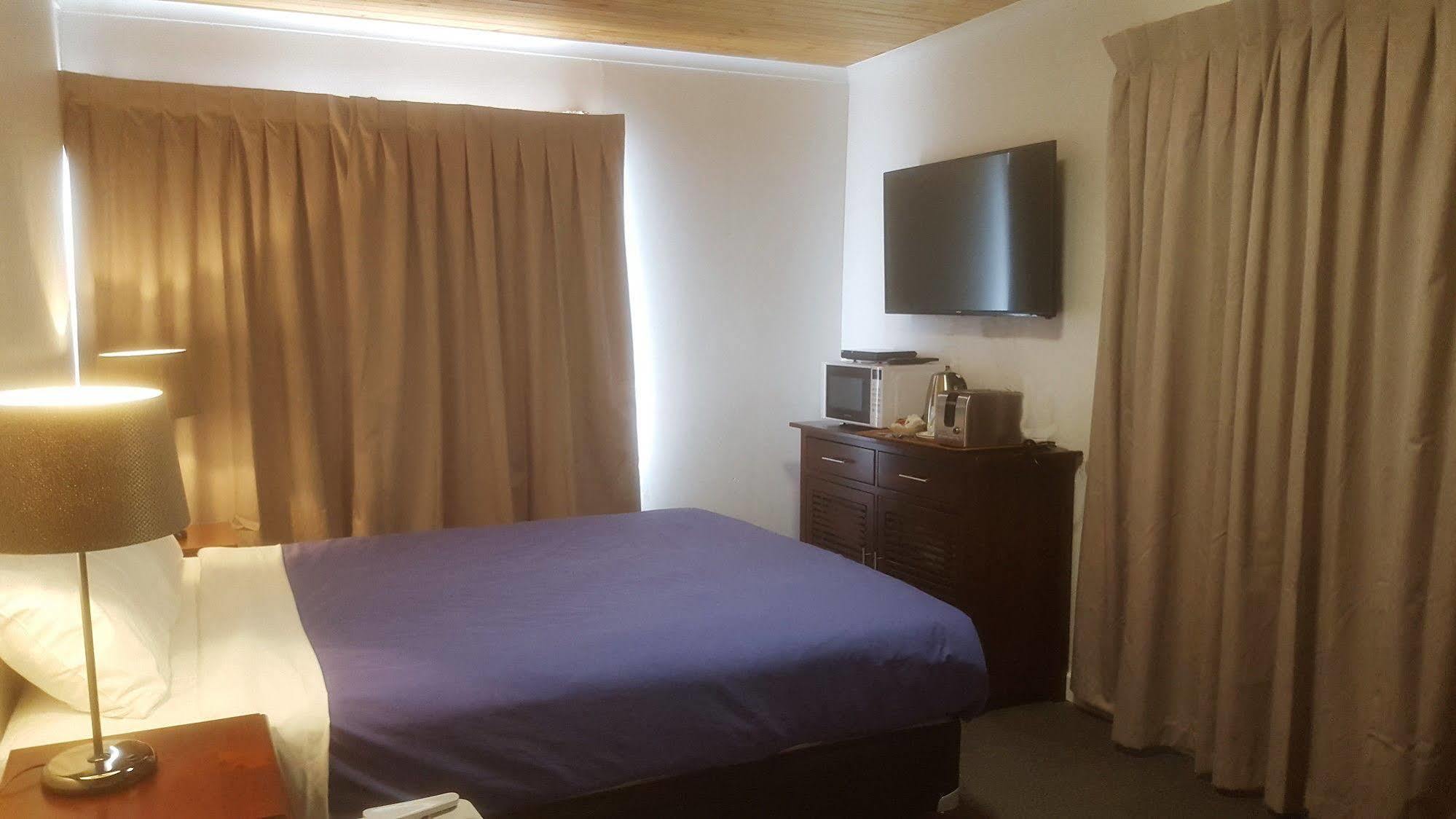 Clunes Motel ภายนอก รูปภาพ
