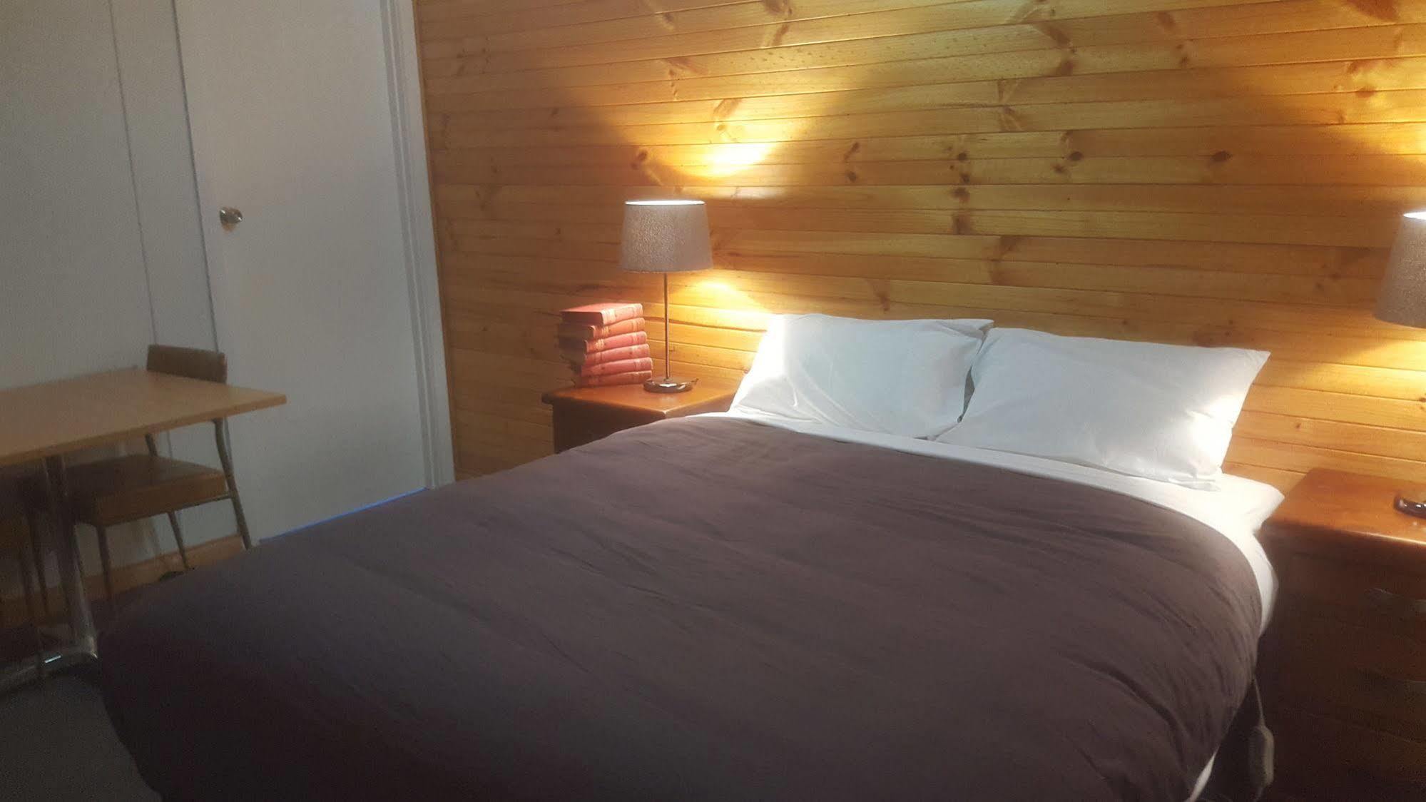 Clunes Motel ภายนอก รูปภาพ